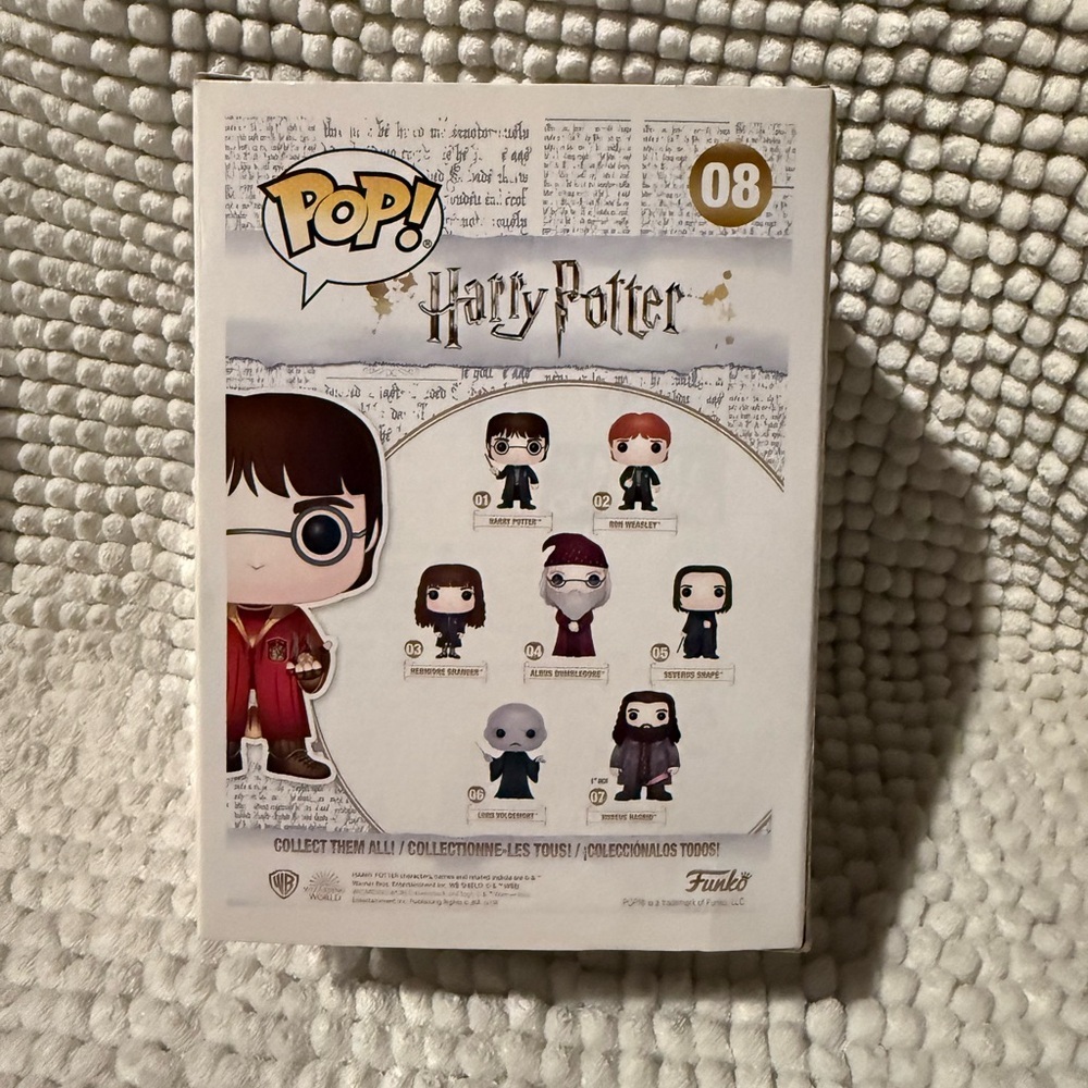 Funko Harry Potter Figure with Red Robe - Picture 3 of 4